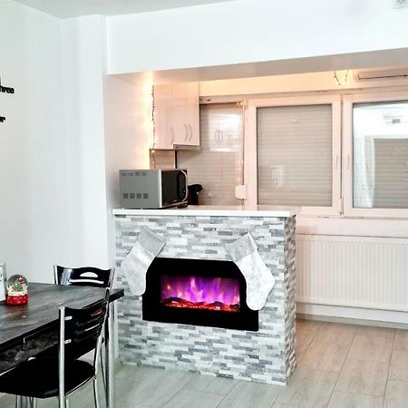 White Apartament, Brăila Extérieur photo