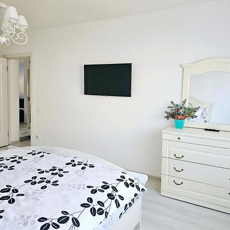 White Apartament, Brăila Extérieur photo