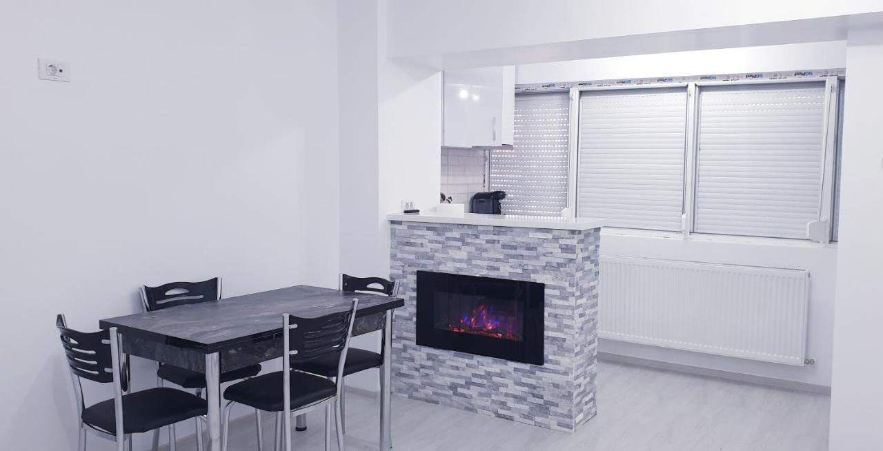 White Apartament, Brăila Extérieur photo