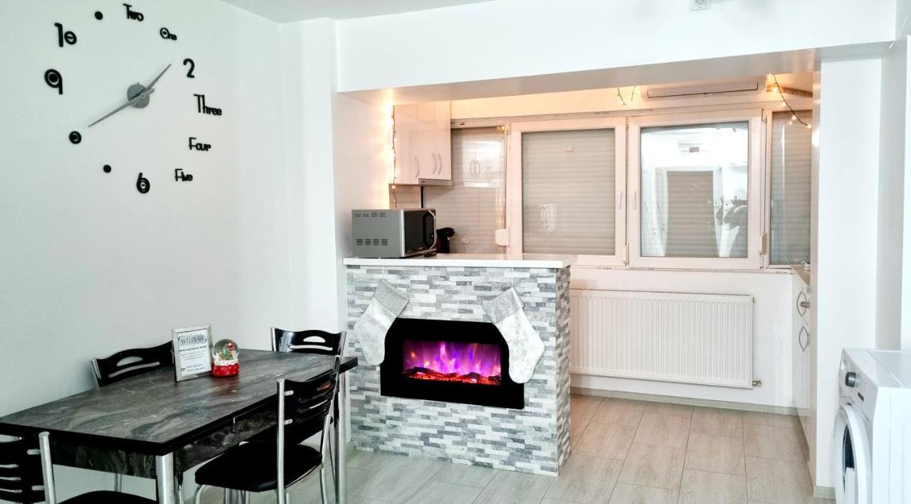 White Apartament, Brăila Extérieur photo