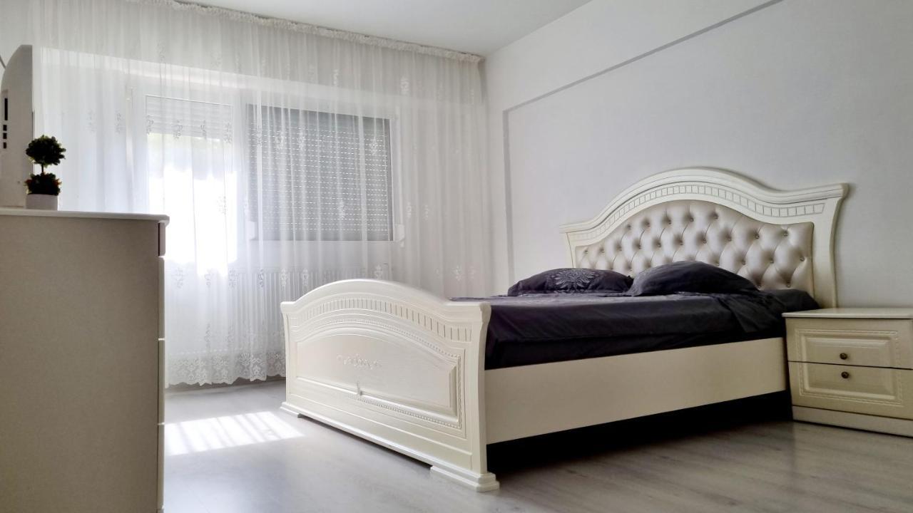 White Apartament, Brăila Extérieur photo
